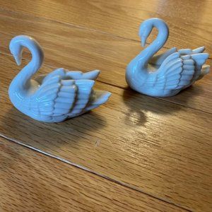 Lenox Pair Swan Place card Holder
